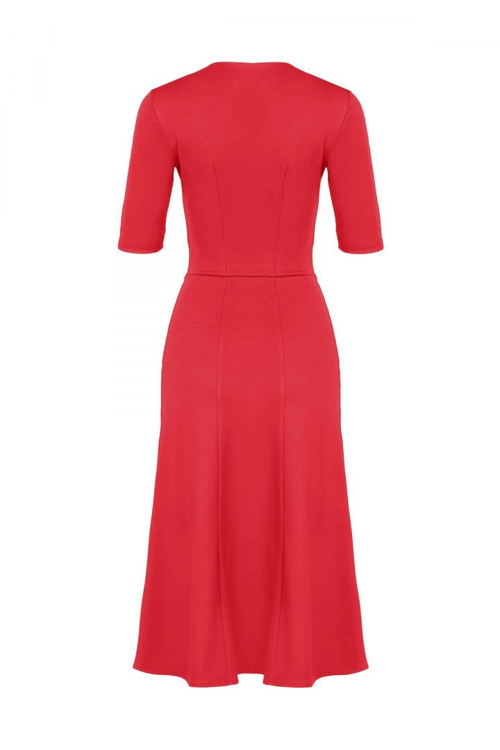 Elegancka sukienka midi rozkloszowana w kliny z wiskozy czerwona K478 Elegancka sukienka midi rozkloszowana w kliny z wiskozy czerwona K478