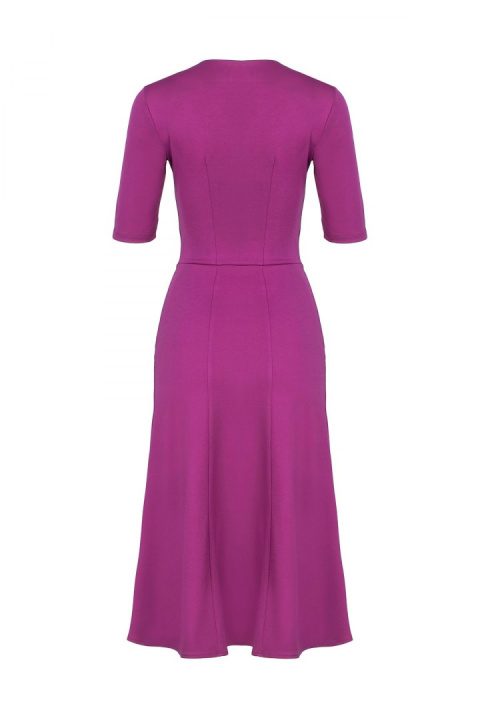 Elegancka sukienka midi rozkloszowana w kliny z wiskozy fuksja K478 Elegancka sukienka midi rozkloszowana w kliny z wiskozy fuksja K478