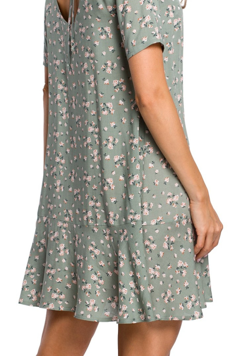 Letnia sukienka mini z wiskozy w kwiaty z krótkim rękawem m7 me520 Letnia sukienka mini z wiskozy w kwiaty z krótkim rękawem m7 me520