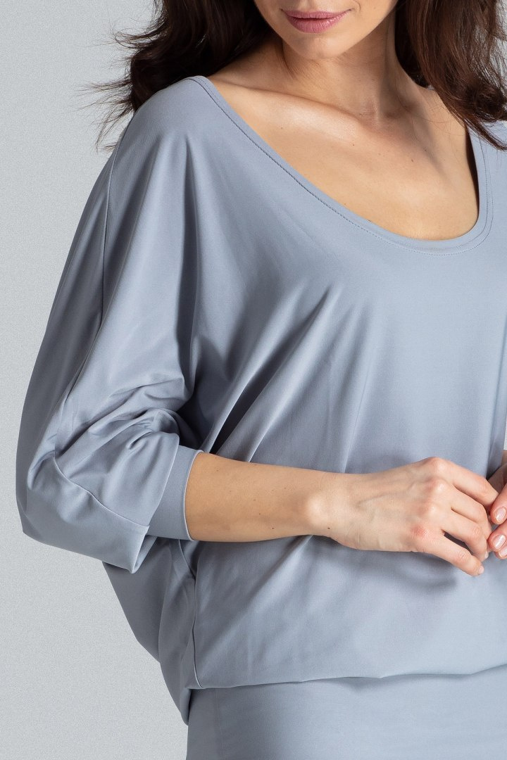 Sukienka dopasowana mini z luźną górą i długim rękawem szara K262 Sukienka dopasowana mini z luźną górą i długim rękawem szara K262