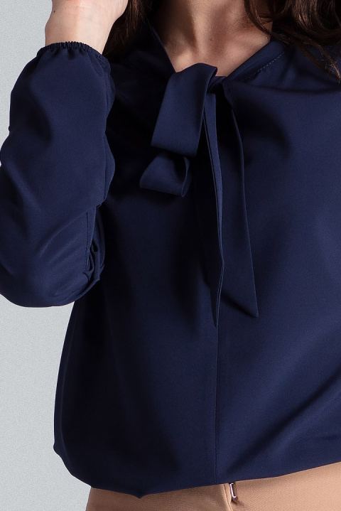 Elegancka bluzka damska z długim rękawem i wiązaniem granatowa L030 Elegancka bluzka damska z długim rękawem i wiązaniem granatowa L030