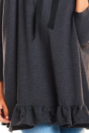 Bluza damska oversize z kapturem i falbanką na dole grafitowa M184