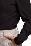 Klasyczna koszula damska taliowana zapinana na guziki czarna B165