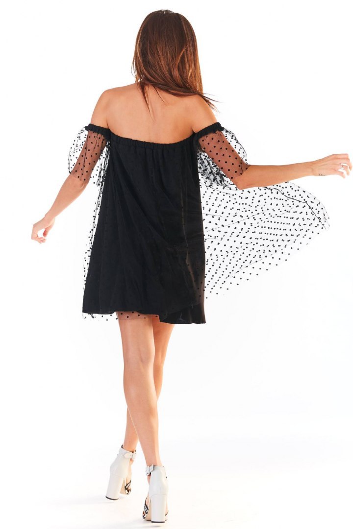 Letnia sukienka mini z wiskozy trapezowa bez ramiączek czarna A355