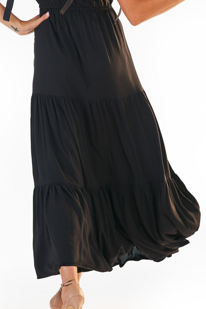 Letnia sukienka maxi hiszpanka z wiskozy na ramiączkach czarna A358
