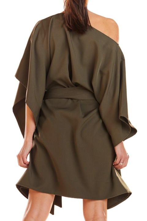 Sukienka mini oversize z krótkim rękawem wiązana w pasie khaki M196 Sukienka mini oversize z krótkim rękawem wiązana w pasie khaki M196