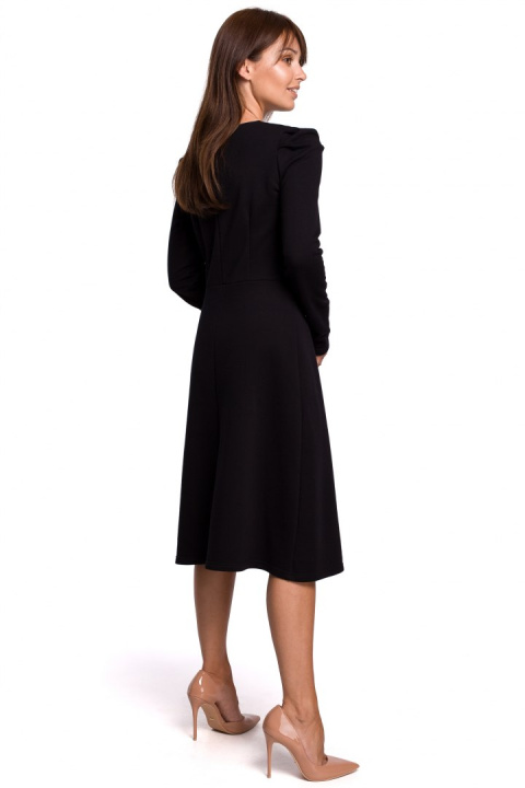 Elegancka sukienka midi z długim rękawem fason A dekolt V czarna B162 Elegancka sukienka midi z długim rękawem fason A dekolt V czarna B162