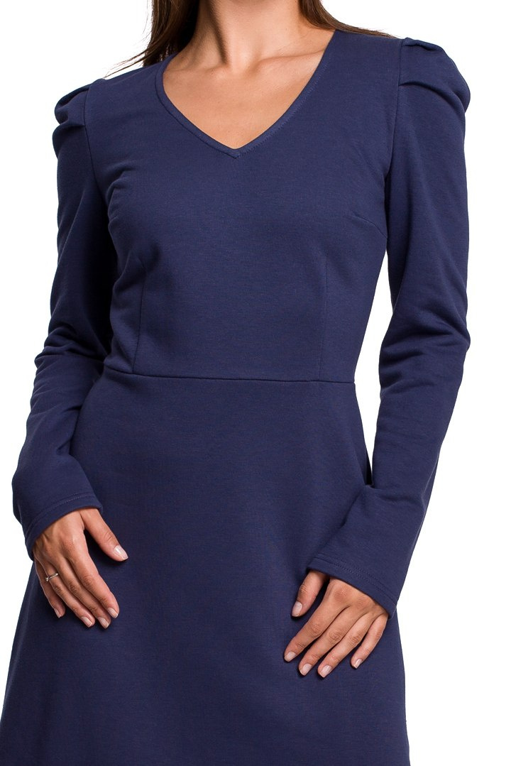 Elegancka sukienka midi o fasonie litery A niebieska B162 Elegancka sukienka midi o fasonie litery A niebieska B162