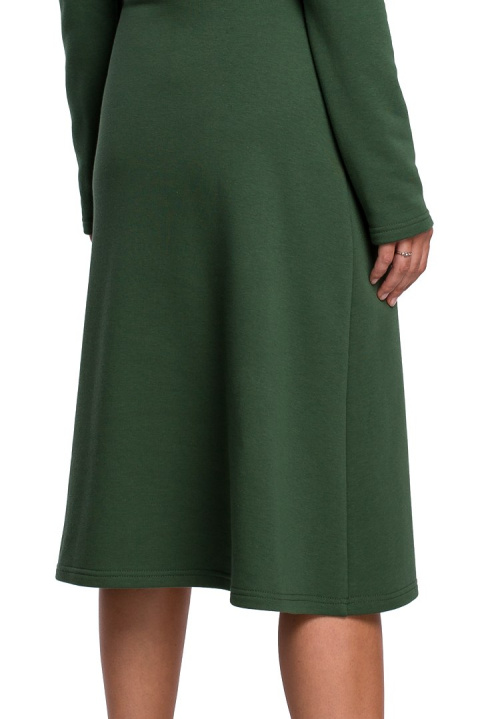 Elegancka sukienka midi z długim rękawem fason A dekolt V zielona B162 Elegancka sukienka midi z długim rękawem fason A dekolt V zielona B162