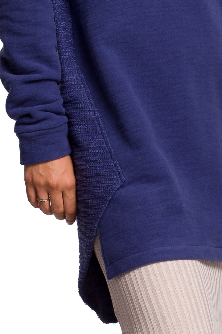 Długa bluza damska asymetryczna z kapturem dzianinowa indygo B176