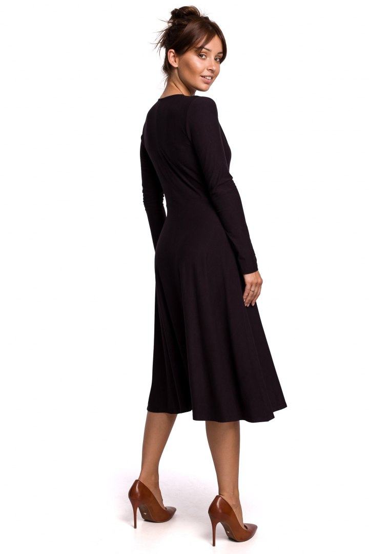 Sukienka kopertowa rozkloszowana midi z wiązaniem gładka czarna B184