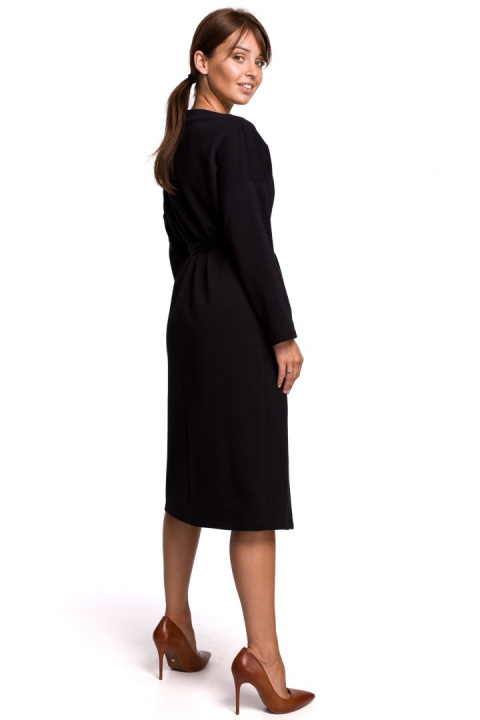 Elegancka sukienka midi z paskiem asymetryczny dekolt czarna B178 Elegancka sukienka midi z paskiem asymetryczny dekolt czarna B178