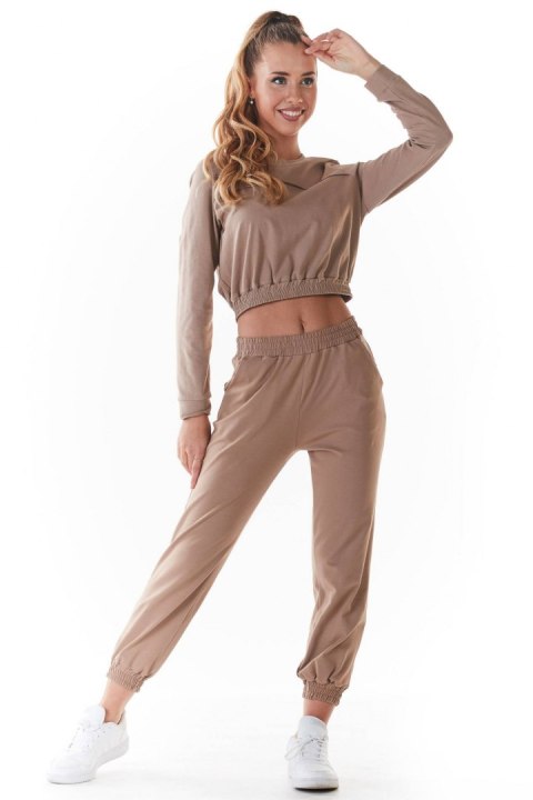 Bluza damska krótka dzianinowa ze ściągaczem bawełniana beżowa M235 Bluza damska krótka dzianinowa ze ściągaczem bawełniana beżowa M235
