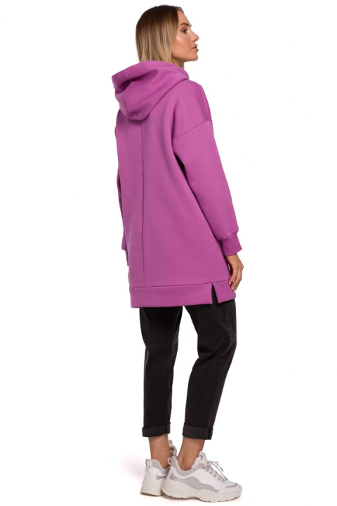 Długa bluza damska oversize z kapturem i kieszenią lawendowa me534 Długa bluza damska oversize z kapturem i kieszenią lawendowa me534