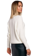 Sweter damski luźny prążkowany z szerokim rękawem ecru me537