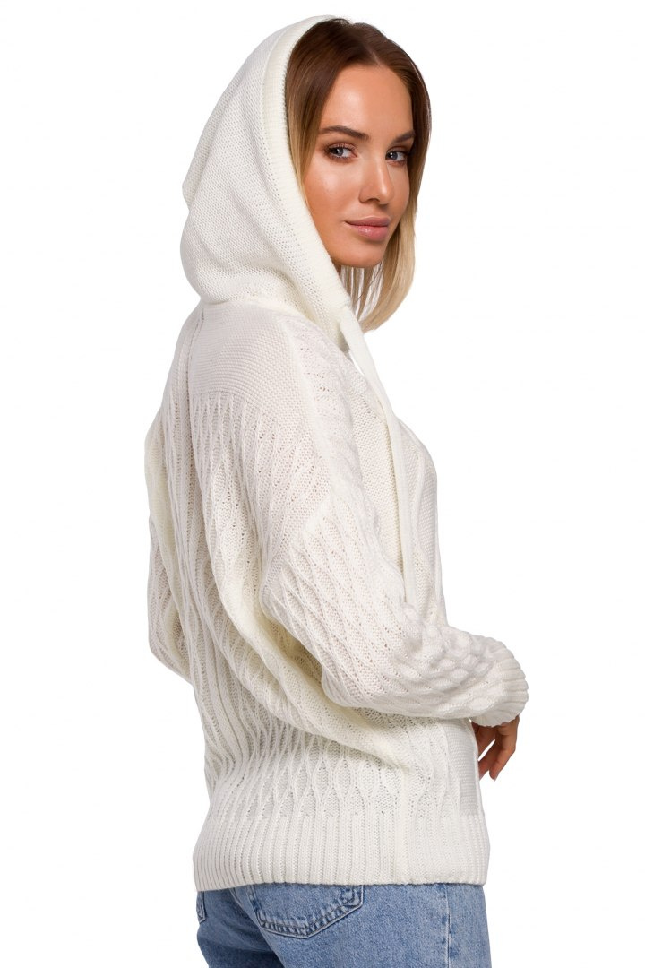 Sweter damski z kapturem i warkoczowym splotem ecru me540 Sweter damski z kapturem i warkoczowym splotem ecru me540
