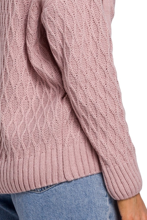 Sweter damski z kapturem i warkoczowym splotem różowy me540 Sweter damski z kapturem i warkoczowym splotem różowy me540