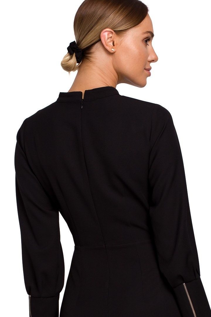 Sukienka dopasowana mini z długim bufiastym rękawem czarna me546