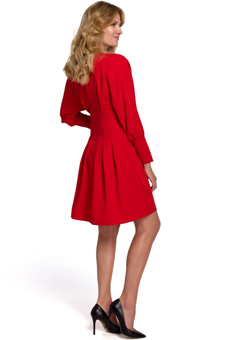 Sukienka mini rozkloszowana z długim rękawem dekolt V czerwona K087
