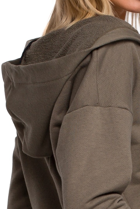 Bluza damska dresowa z kopertowym dekoltem i kapturem khaki me552 Bluza damska dresowa z kopertowym dekoltem i kapturem khaki me552