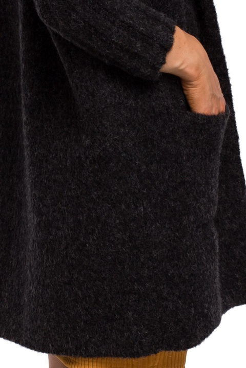 Kardigan damski oversize z kapturem i kieszeniami antracytowy me556 Kardigan damski oversize z kapturem i kieszeniami antracytowy me556