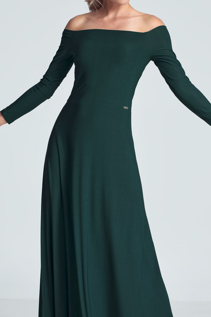 Sukienka maxi z długim rękawem i odkrytymi ramionami zielona M707