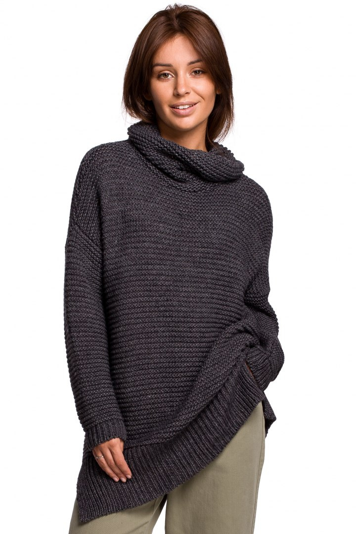 Sweter damski gruby oversize z golfem i ściągaczem antracytowy BK047 Sweter damski gruby oversize z golfem i ściągaczem antracytowy BK047