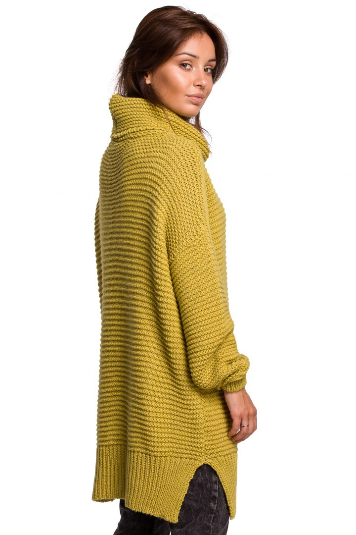 Sweter damski gruby oversize z golfem i ściągaczem limonkowy BK047 Sweter damski gruby oversize z golfem i ściągaczem limonkowy BK047