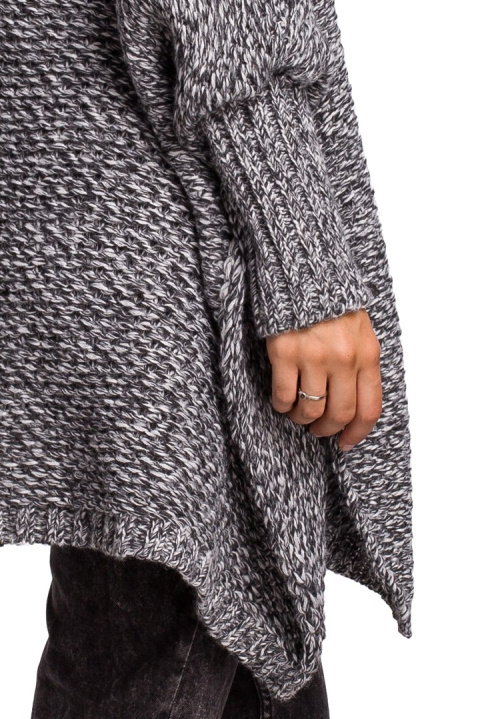 Sweter damski ponczo peleryna oversize z golfem antracytowy BK049 Sweter damski ponczo peleryna oversize z golfem antracytowy BK049