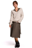 Sweter damski gruby ze ściągaczem i dekoltem V beżowy BK046