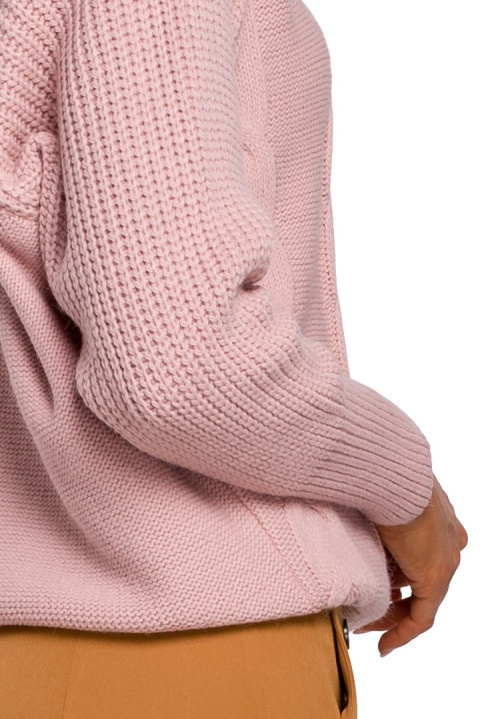 Sweter damski ze splotem warkoczowym okrągły dekolt różowy me554 Sweter damski ze splotem warkoczowym okrągły dekolt różowy me554