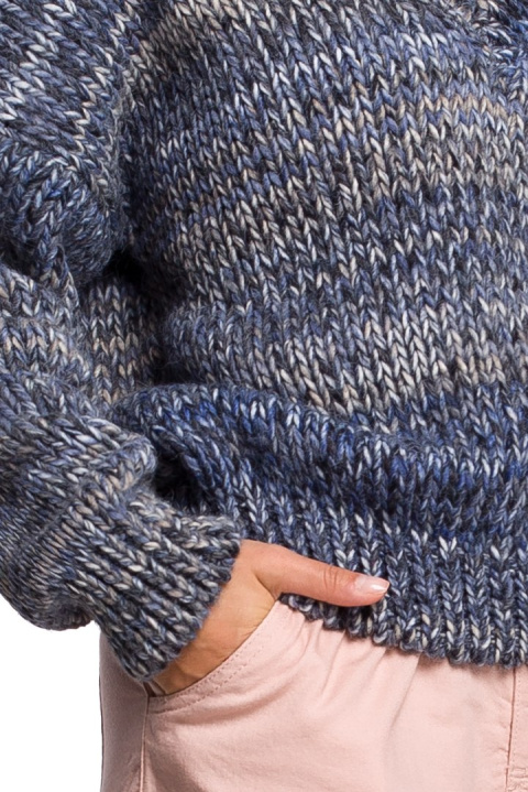 Sweter damski oversize gruby z dekoltem V kolorowy niebieski BK048 Sweter damski oversize gruby z dekoltem V kolorowy niebieski BK048