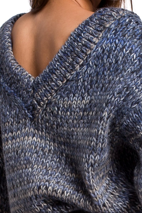 Sweter damski oversize gruby z dekoltem V kolorowy niebieski BK048 Sweter damski oversize gruby z dekoltem V kolorowy niebieski BK048