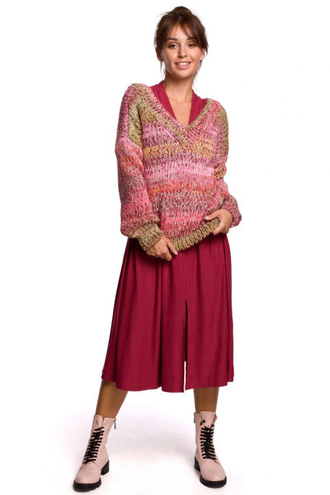 Sweter damski oversize gruby z dekoltem V kolorowy malinowy BK048 Sweter damski oversize gruby z dekoltem V kolorowy malinowy BK048
