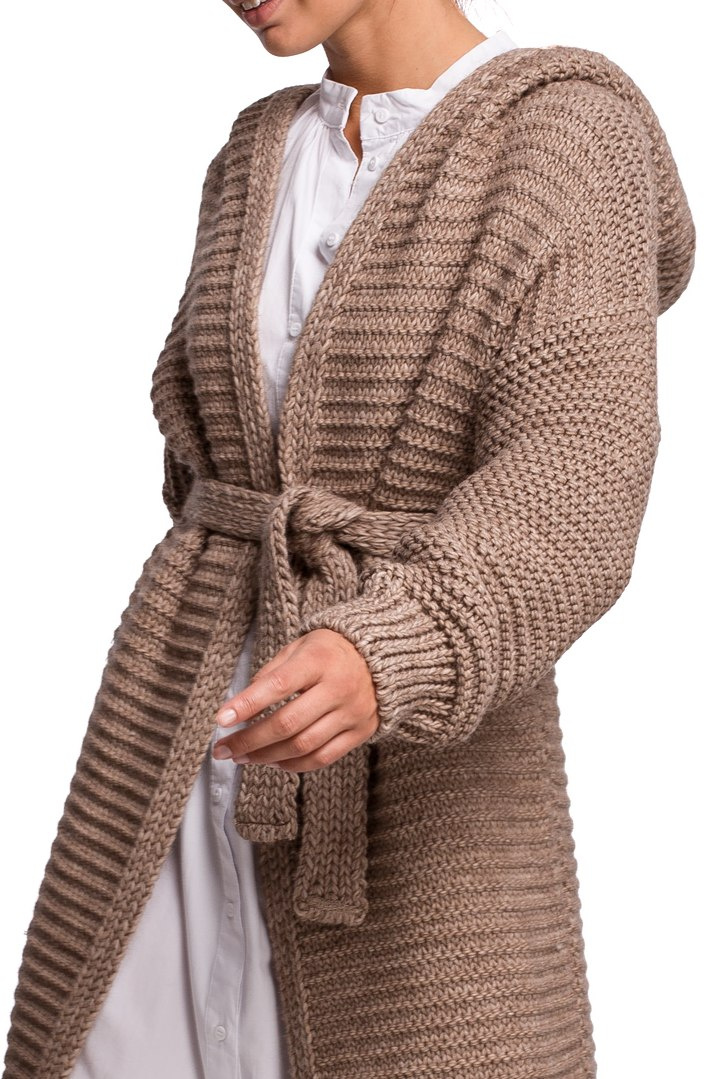 Długi kardigan damski z kapturem bez zapięcia wiązany cappuccino BK054 Długi kardigan damski z kapturem bez zapięcia wiązany cappuccino BK054