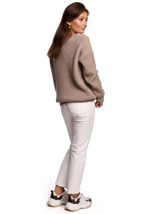 Sweter damski gruby z kimonowymi rękawami i ściągaczem cappuccino BK052 Sweter damski gruby z kimonowymi rękawami i ściągaczem cappuccino BK052