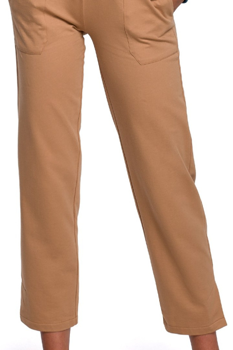 Spodnie damskie joggery z gumą w pasie dzianinowe cappuccino S228 Spodnie damskie joggery z gumą w pasie dzianinowe cappuccino S228