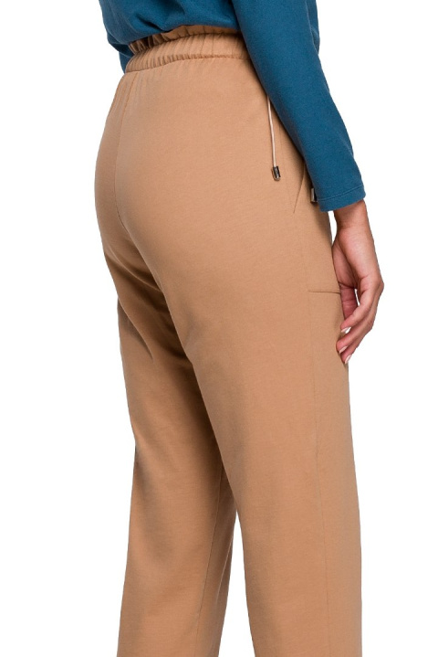 Spodnie damskie joggery z gumą w pasie dzianinowe cappuccino S228 Spodnie damskie joggery z gumą w pasie dzianinowe cappuccino S228