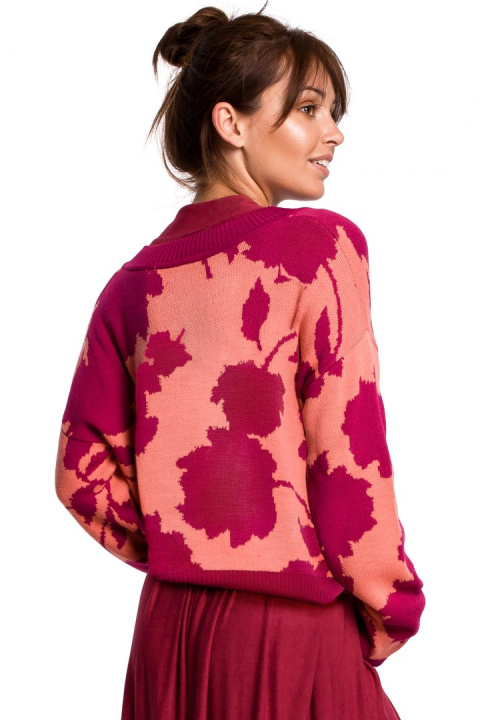 Sweter damski oversize z kimonowymi rękawami i dekoltem V m4 BK056 Sweter damski oversize z kimonowymi rękawami i dekoltem V m4 BK056