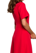 Sukienka trapezowa midi z krótkim rękawem gładka czerwona S240