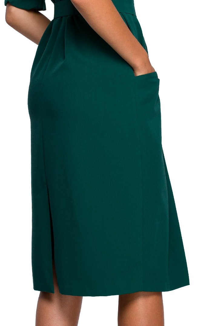 Sukienka szmizjerka midi z paskiem zapinana na guziki zielona S230