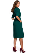 Sukienka szmizjerka midi z paskiem zapinana na guziki zielona S230