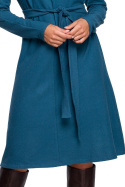 Sukienka sweterkowa midi wiązana fason A długi rękaw morska S244
