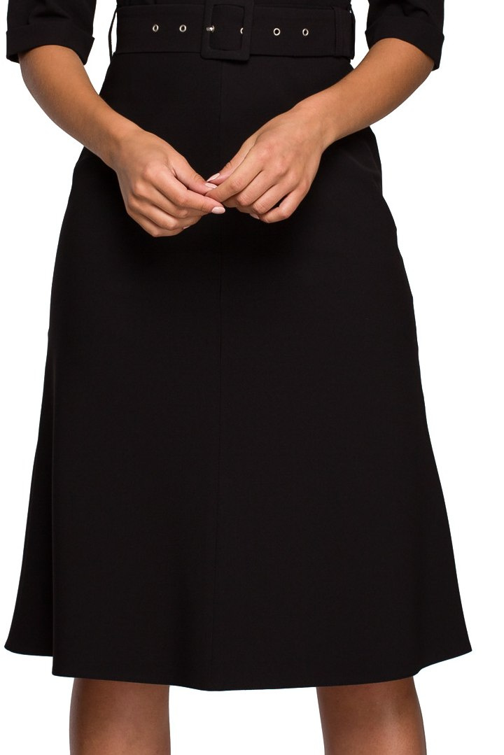 Elegancka sukienka midi z kołnierzykiem i paskiem czarna S231 Elegancka sukienka midi z kołnierzykiem i paskiem czarna S231