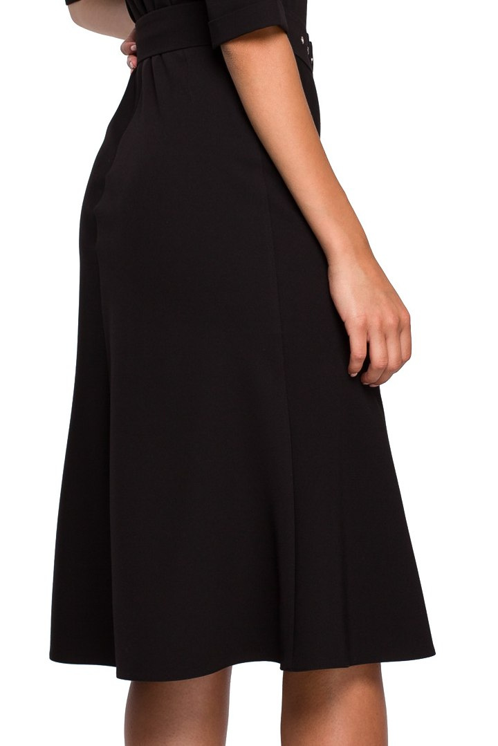 Elegancka sukienka midi z kołnierzykiem i paskiem czarna S231 Elegancka sukienka midi z kołnierzykiem i paskiem czarna S231