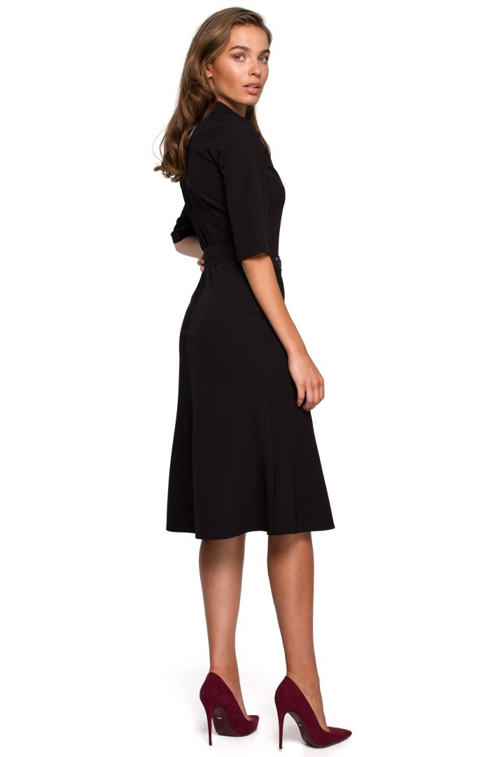 Elegancka sukienka midi z kołnierzykiem i paskiem czarna S231 Elegancka sukienka midi z kołnierzykiem i paskiem czarna S231