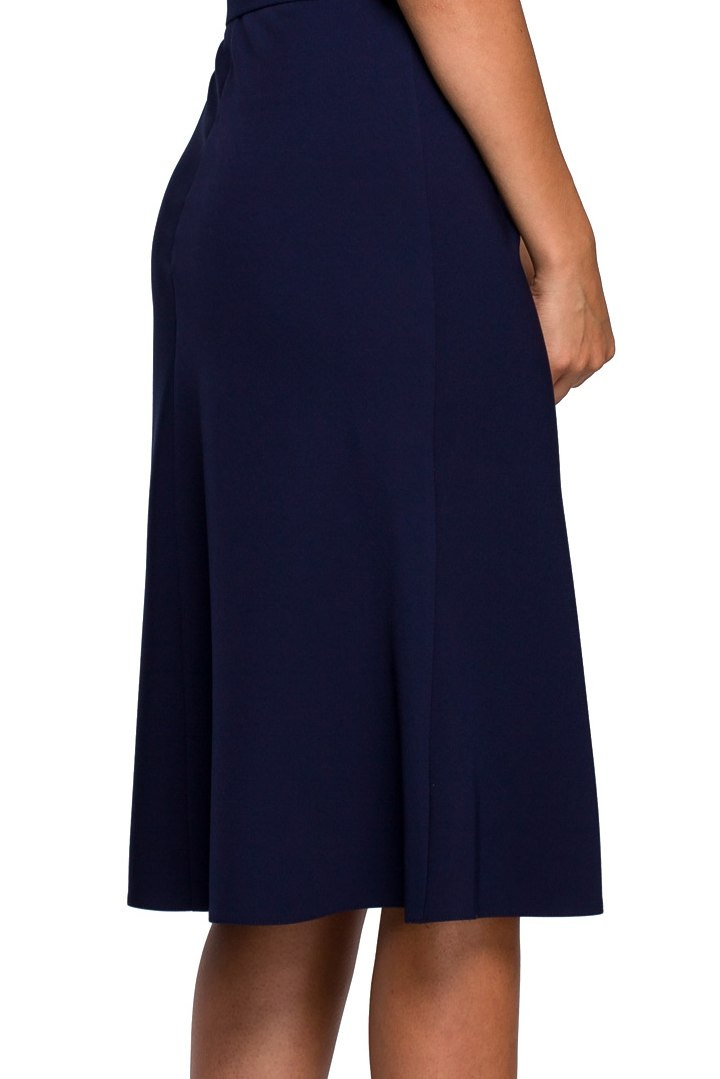 Elegancka sukienka midi z kołnierzykiem i paskiem granatowa S231 Elegancka sukienka midi z kołnierzykiem i paskiem granatowa S231
