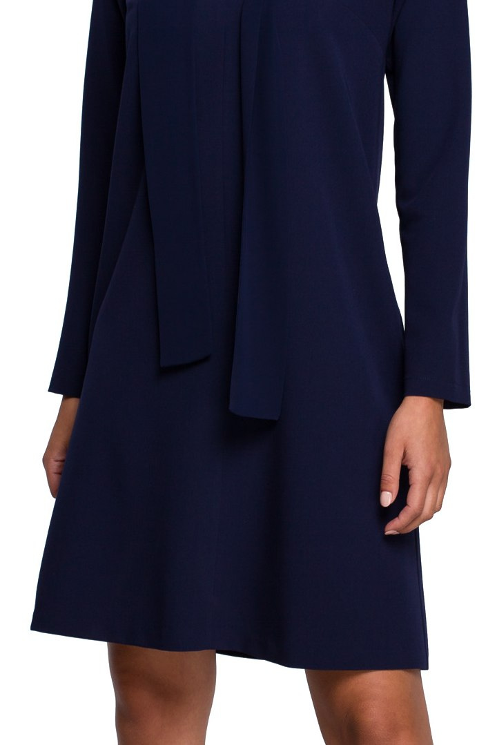 Elegancka sukienka trapezowa z długim rękawem dekolt V granatowa S233 Elegancka sukienka trapezowa z długim rękawem dekolt V granatowa S233