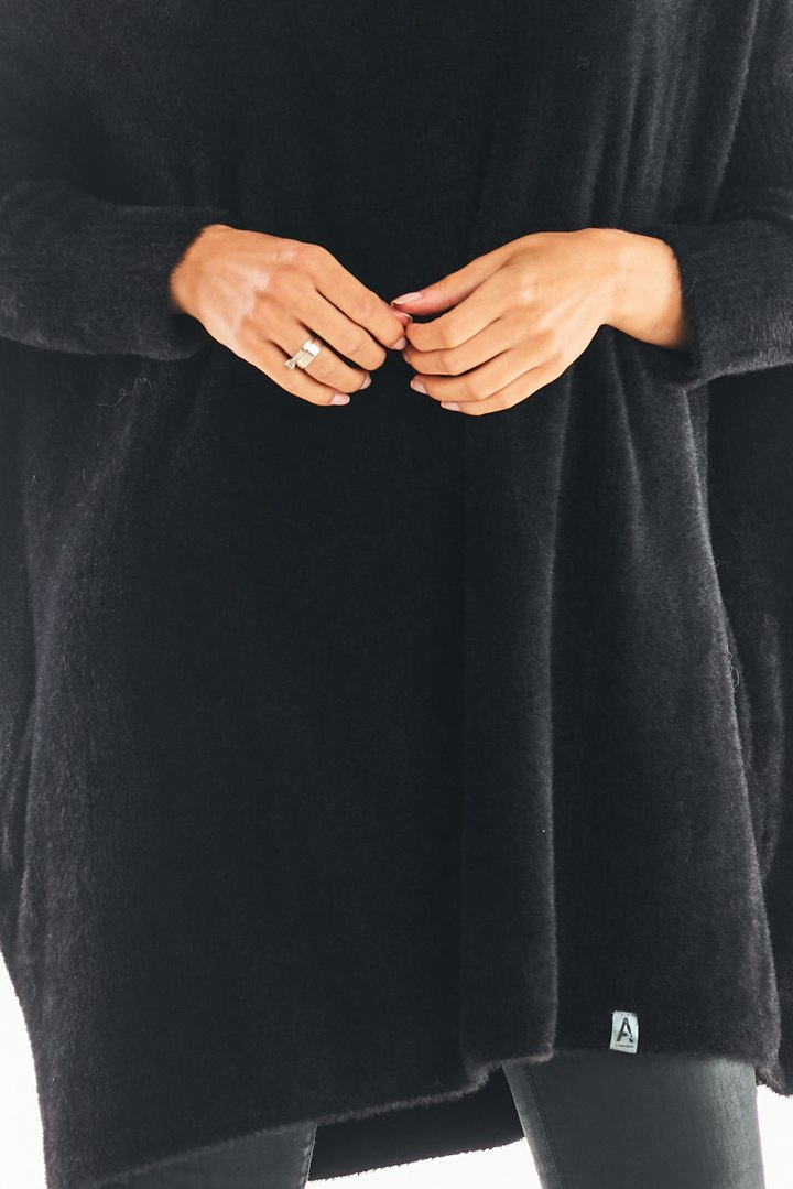 Sukienka swetrowa mini oversize z długim rękawem czarna A397 Sukienka swetrowa mini oversize z długim rękawem czarna A397
