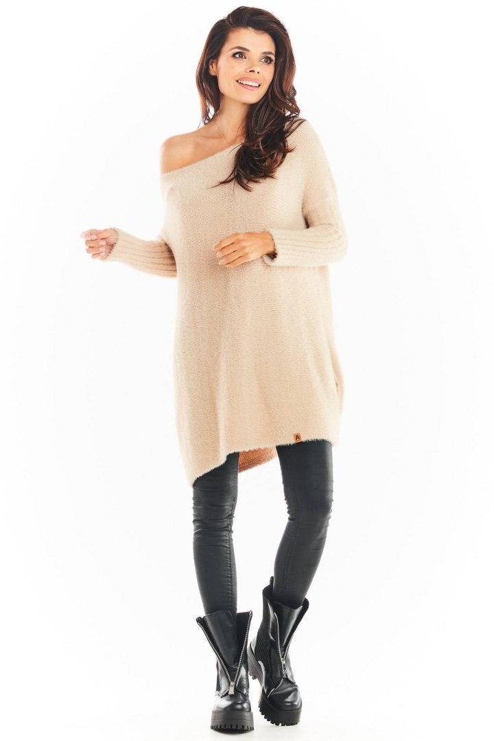 Sukienka swetrowa mini oversize z długim rękawem beżowa A397 Sukienka swetrowa mini oversize z długim rękawem beżowa A397